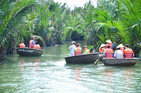 Đến Hội An khám phá rừng dừa Bảy Mẫu